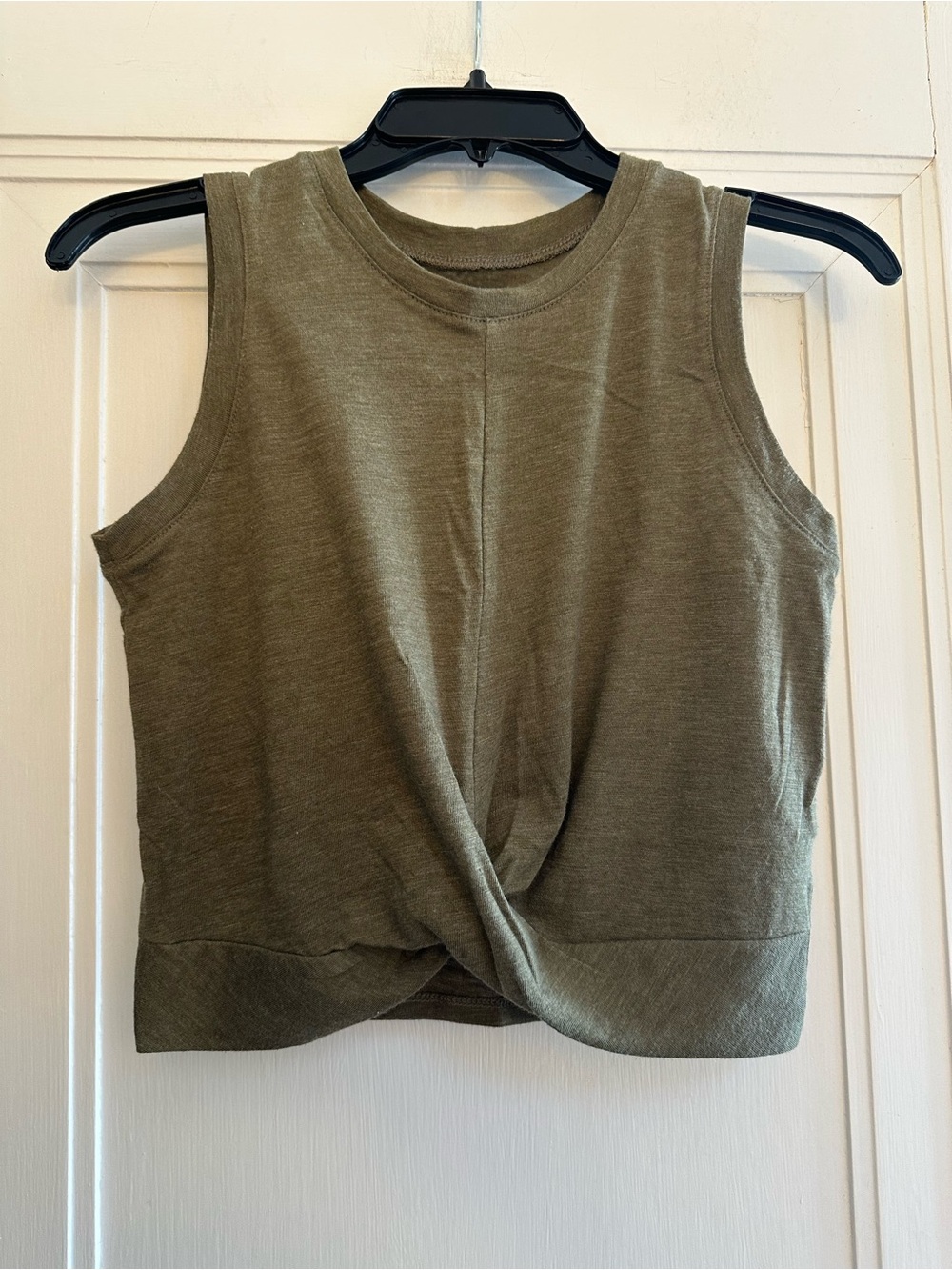 Like-New SO Juniors Twist-Front Cropped Tank in Olive Green - XS